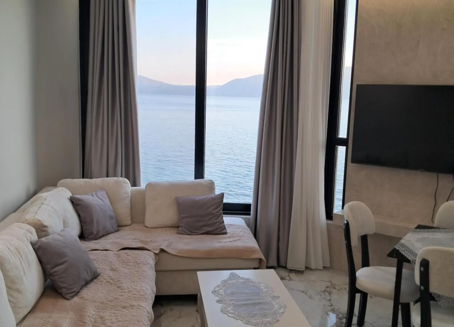 Ideal Sea View Apartment Vlore